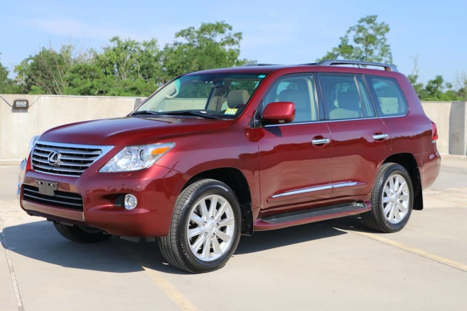 2008 Lexus LX570 sold for $31,000