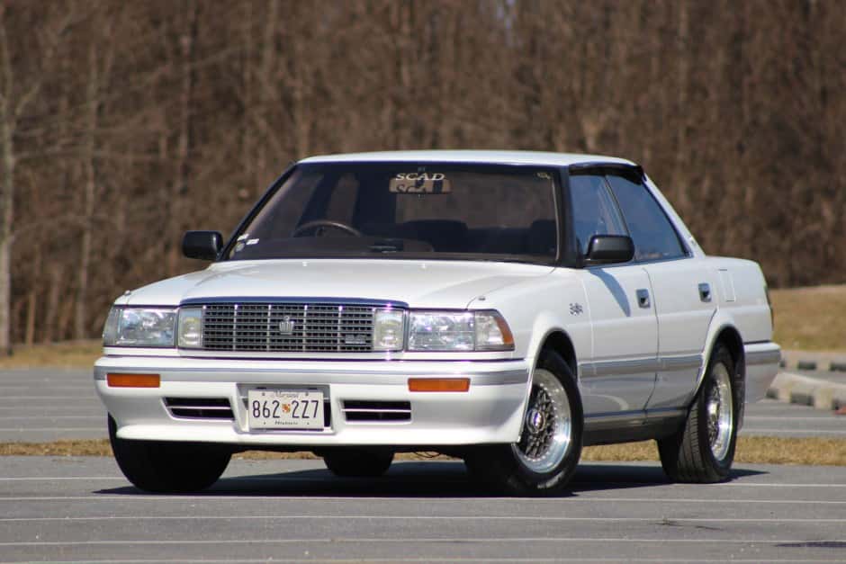 1990 Toyota Crown sold for $5,051
