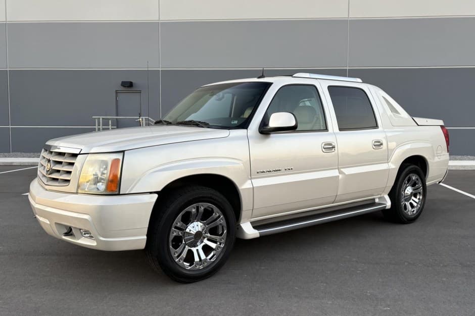 2003 Cadillac Escalade & EXT GMT800 (2002-2006) sold for $25,750