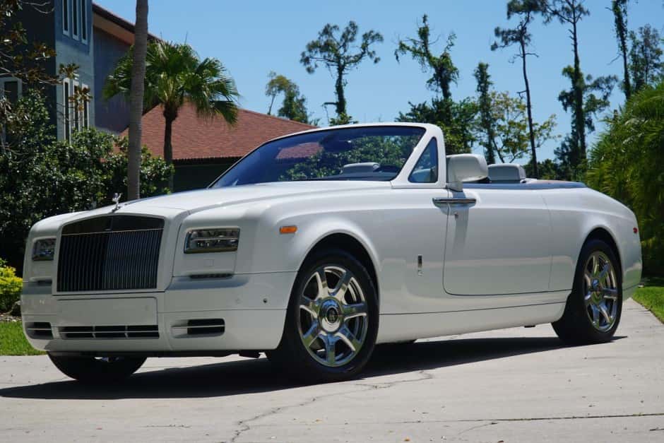 2015 Rolls-Royce Phantom Coupe & Drophead Coupe sold for $286,000