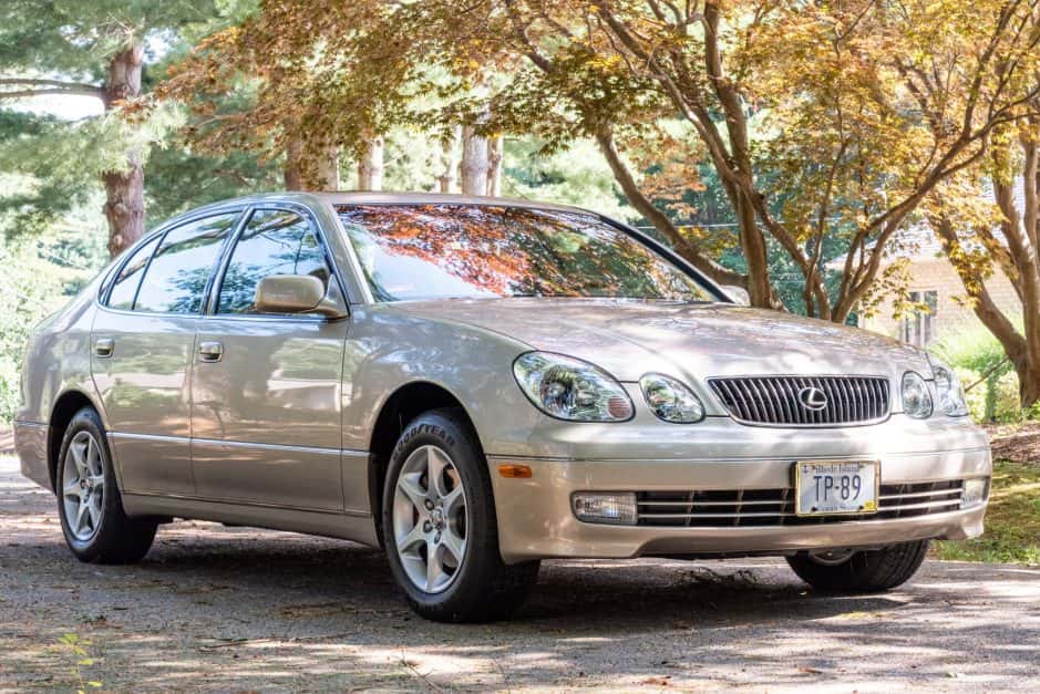 2001 Lexus GS sold for $27,900