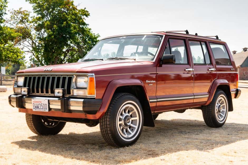 1985 Jeep XJ Cherokee sold for $11,000