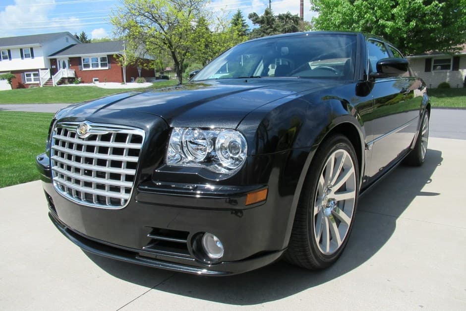 2006 Chrysler 300 (2005-2023) sold for $39,000