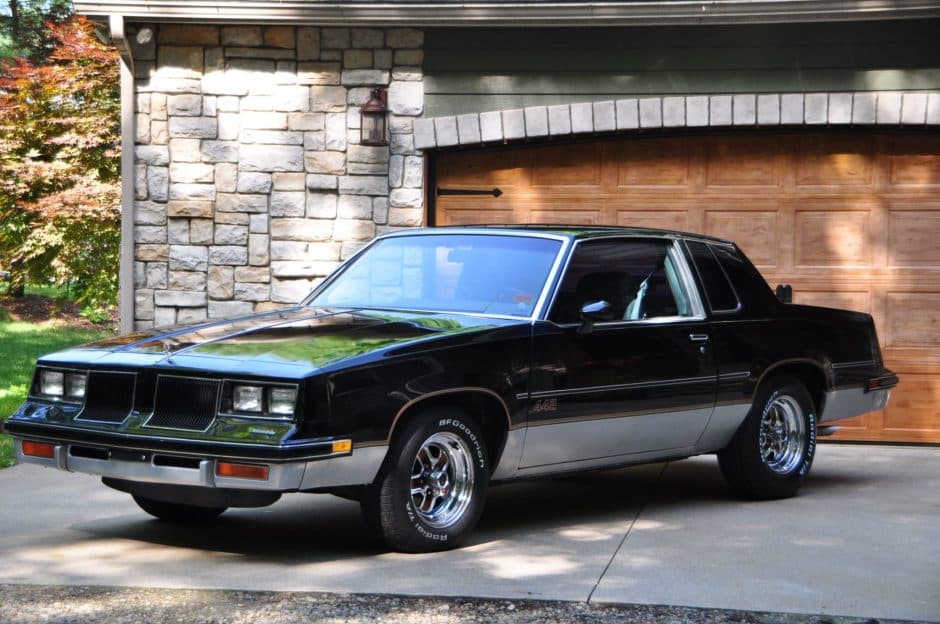 1986 Oldsmobile 442 sold for $15,500