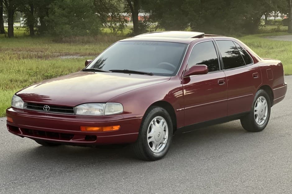 1992 Toyota Camry sold for $11,500