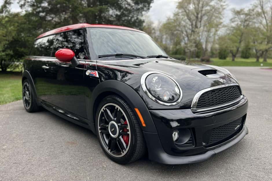2013 Mini R55 Clubman sold for $19,625