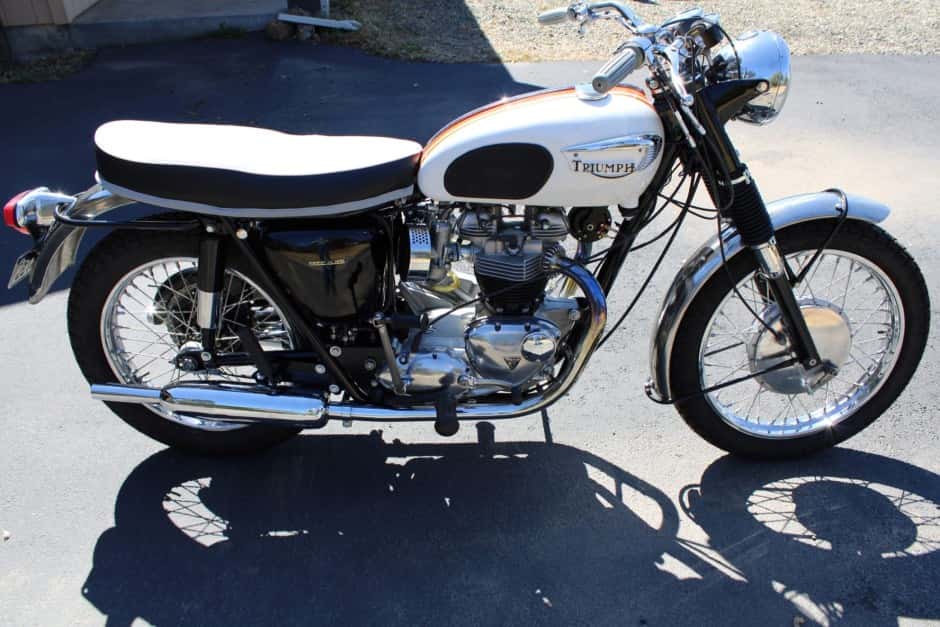 1966 Triumph Bonneville T120 sold for $10,000