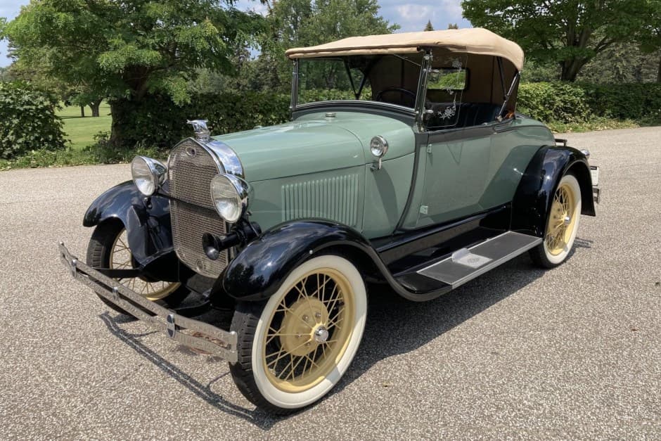 1928 Ford sold for $18,250