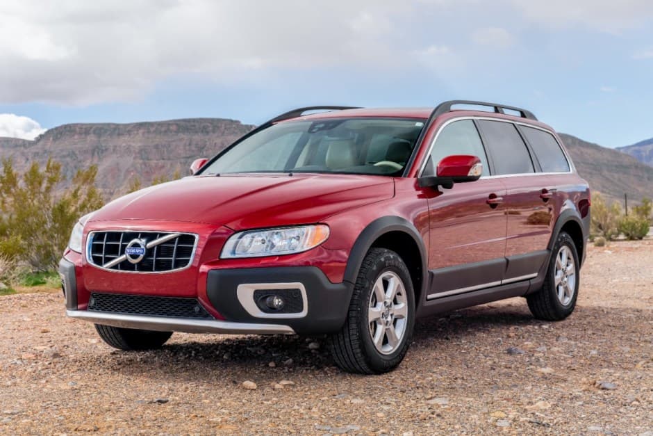 2012 Volvo XC70 sold for $23,750