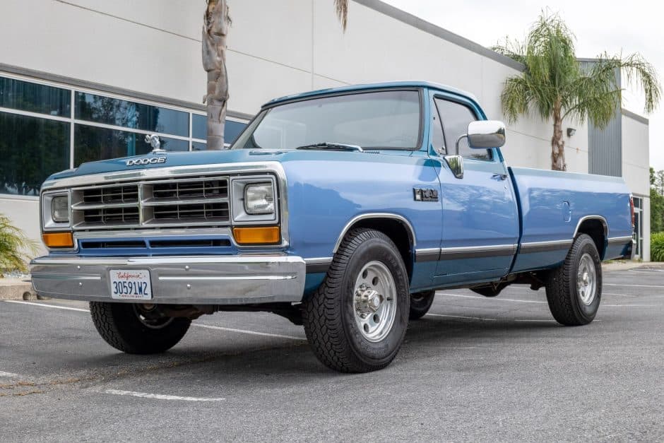 1989 Dodge Ram (1981-1993) sold for $15,500