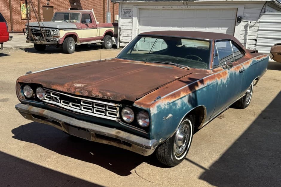 1968 Plymouth Satellite sold for $1,375