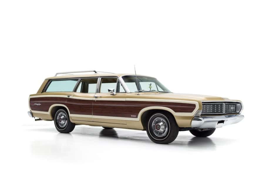 1968 Ford Country Squire sold for $40,500