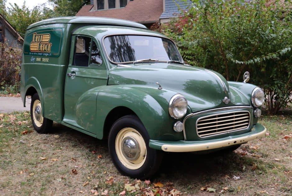 1967 Morris Minor sold for $15,500