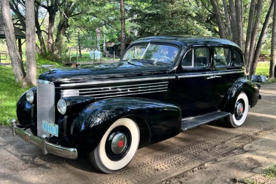 1938 LaSalle Series 50 sold for $16,250