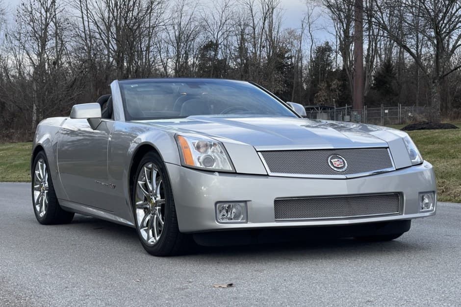 2006 Cadillac XLR sold for $39,500