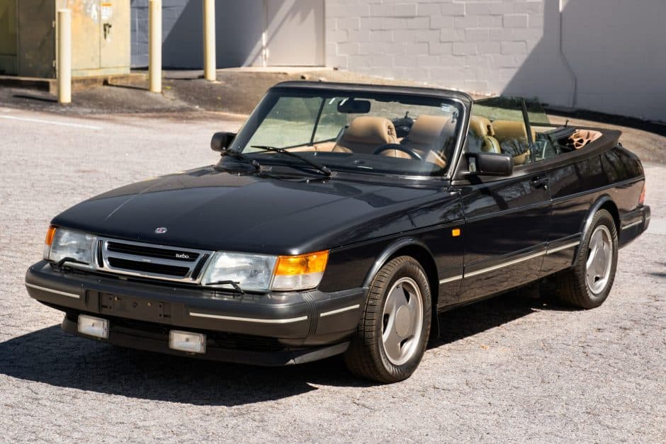 1994 Saab 900 sold for $14,500