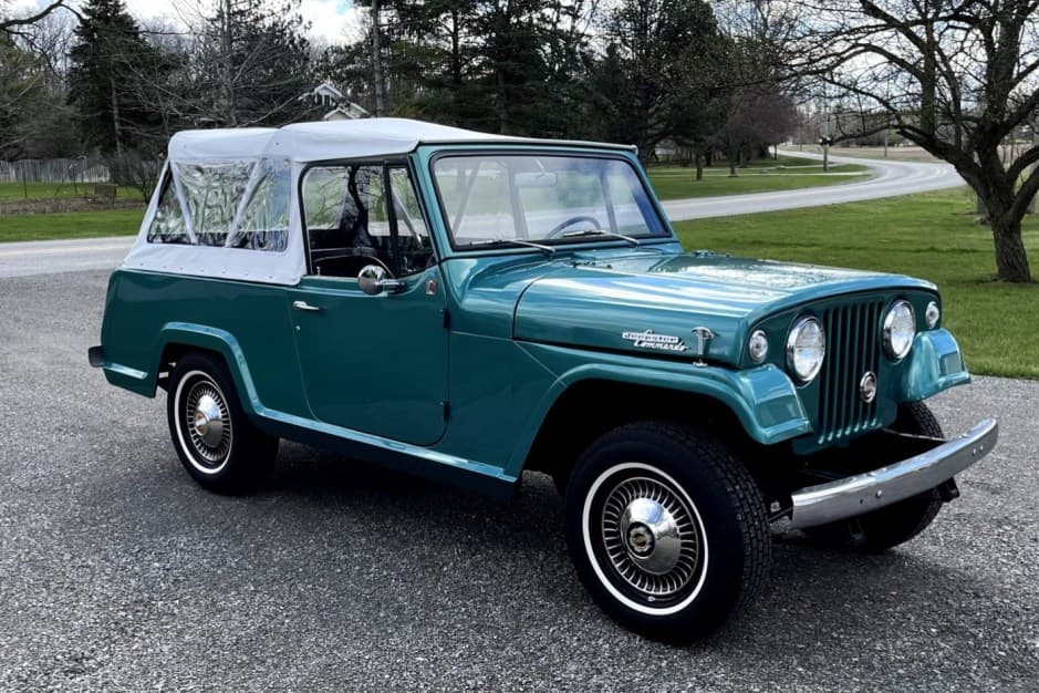 1969 Jeep Jeepster Commando sold for $24,250