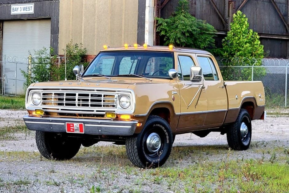 1976 Dodge Power Wagon sold for $35,250