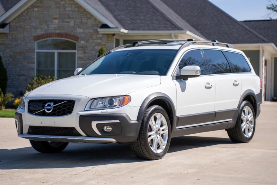 2016 Volvo XC70 sold for $20,500