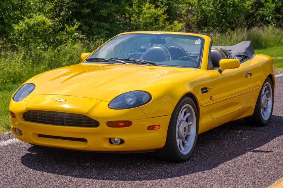 1998 Aston Martin DB7 sold for $40,155