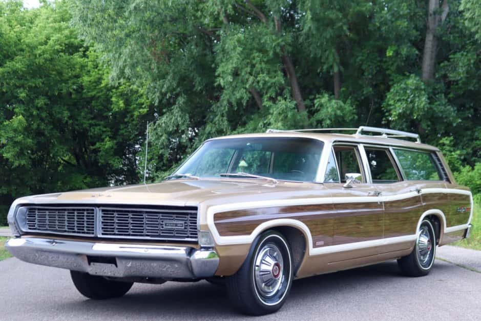 1968 Ford Country Squire sold for $30,000