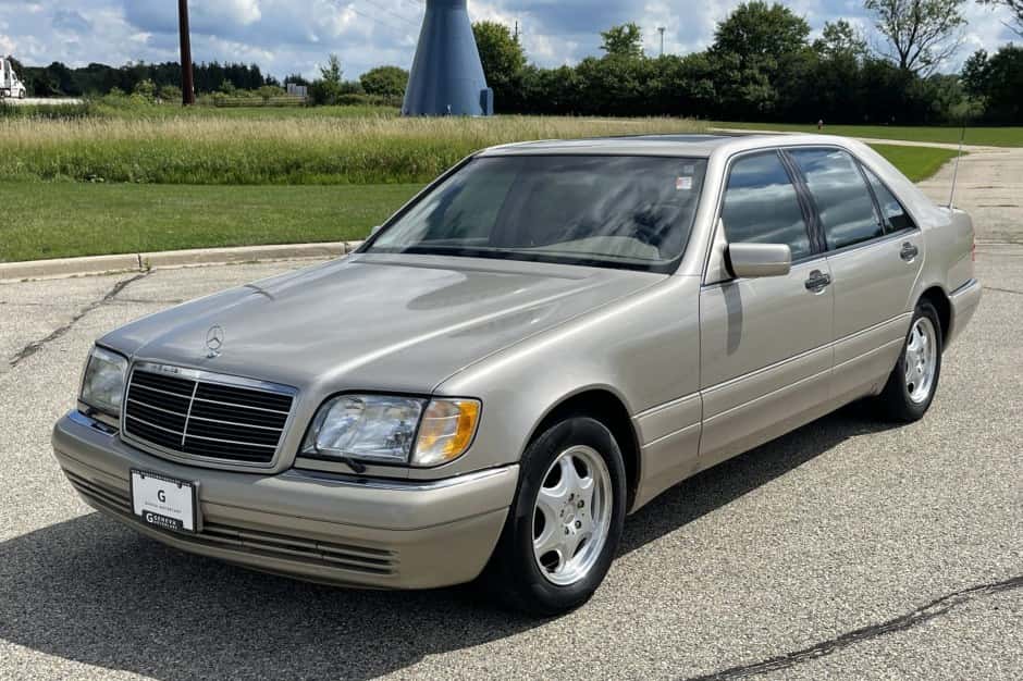 1998 Mercedes-Benz W140 S-Class sold for $8,850
