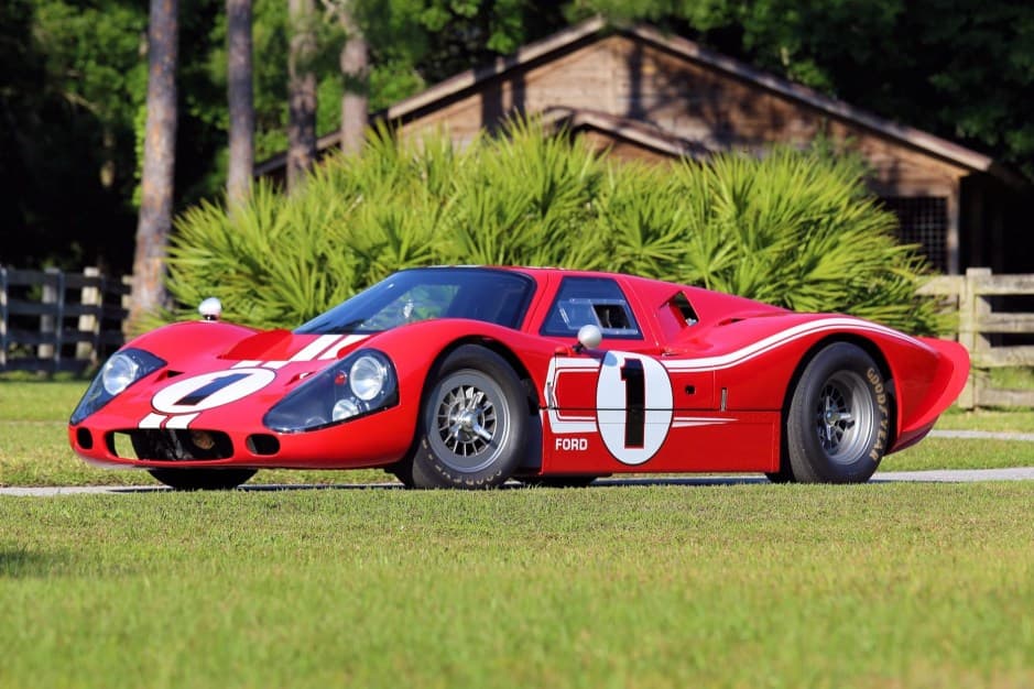 0 Ford GT40 Replica sold for $302,000