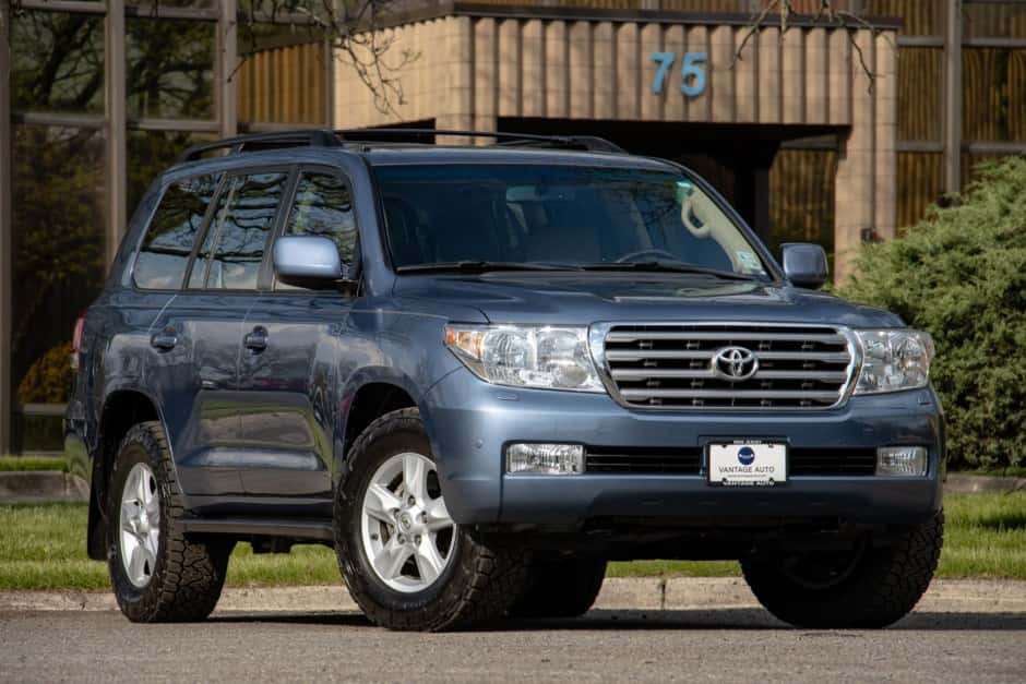 2008 Toyota Land Cruiser 200-Series sold for $48,250