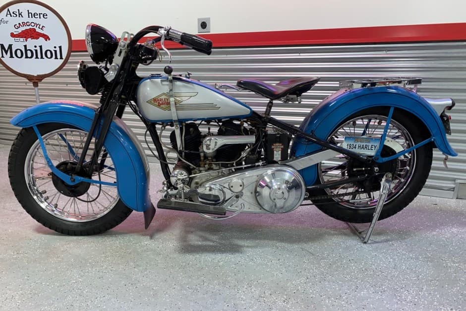 1934 Harley-Davidson Big-Twin Flathead (1930-1948) sold for $32,000
