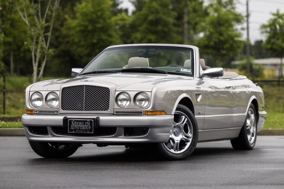 2003 Bentley Azure sold for $35,000
