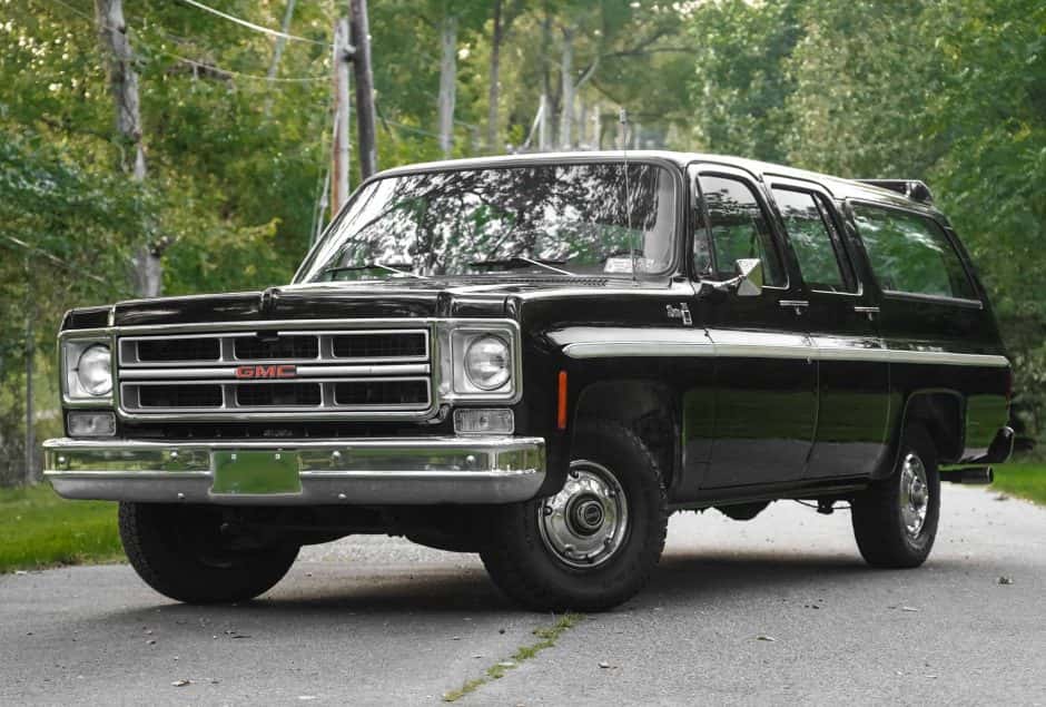 1976 GMC Suburban (1973-1991) sold for $19,138