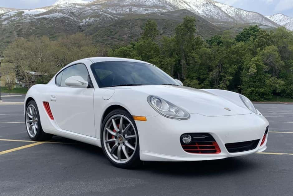 2011 Porsche 987 Cayman sold for $40,499