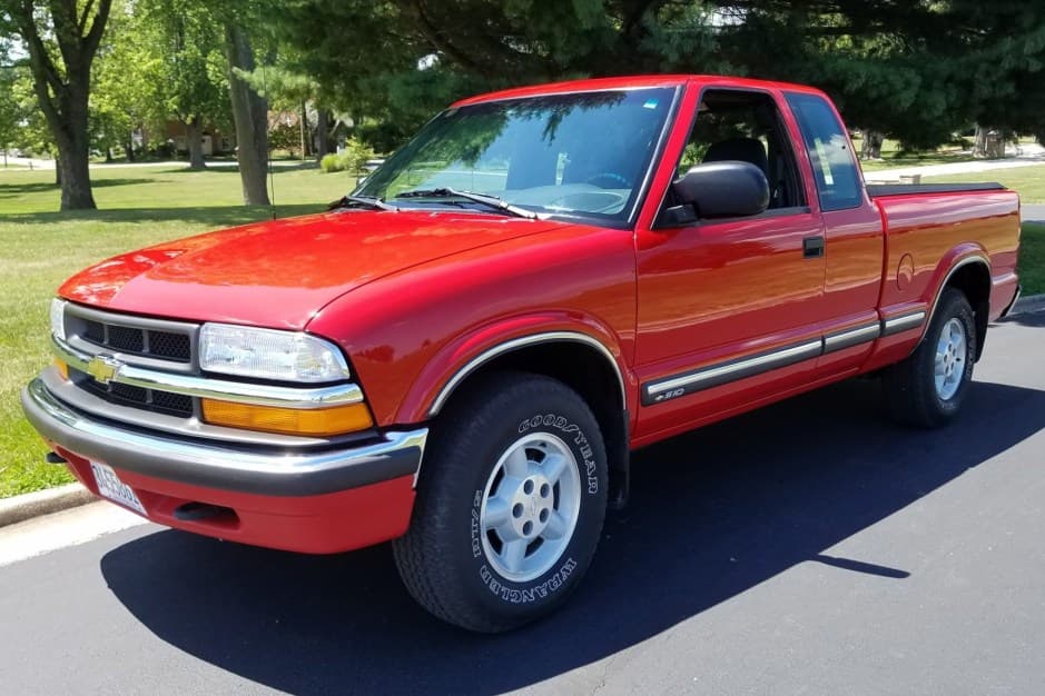 2000 Chevrolet S-10 (1994-2004) sold for $21,350