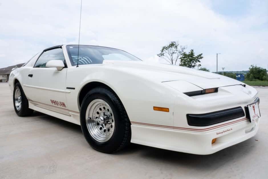 1988 Pontiac Firebird (1982-1992) sold for $15,000