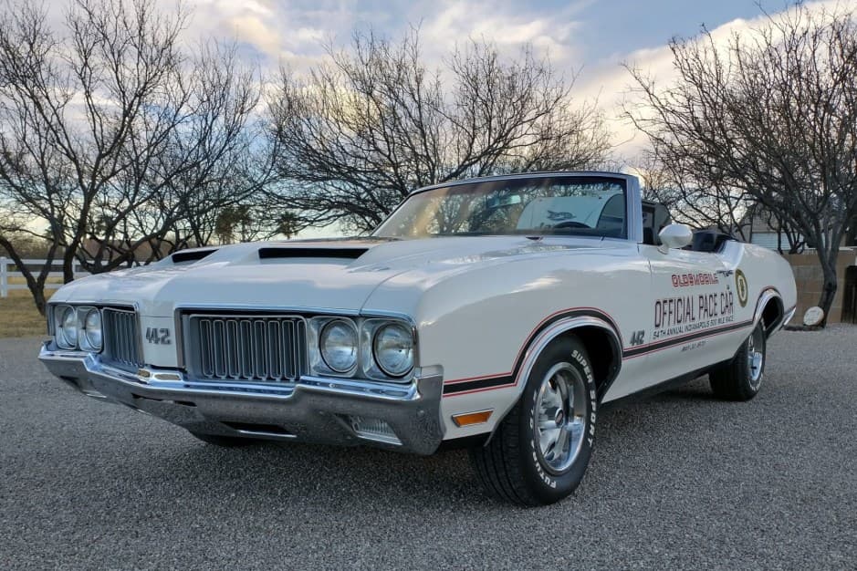 1970 Oldsmobile 442 sold for $48,000