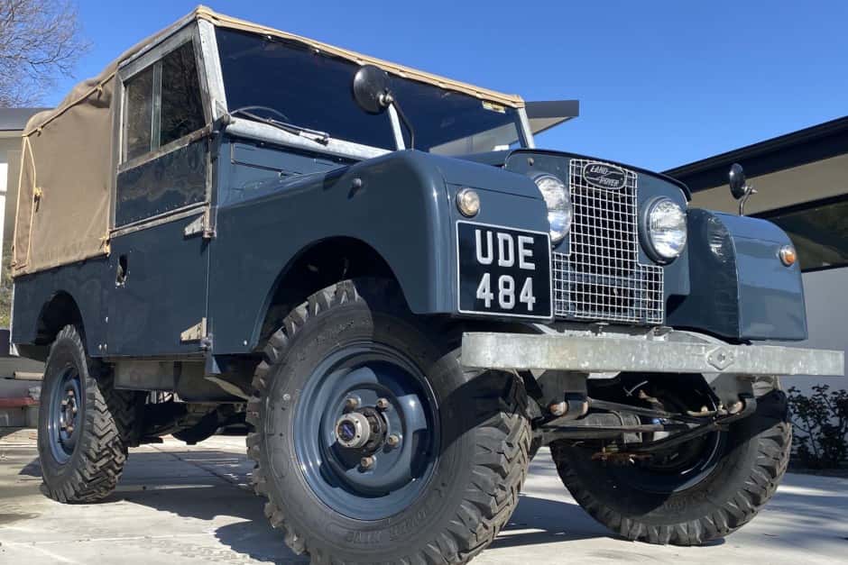 1955 Land Rover Series 88 sold for $25,250