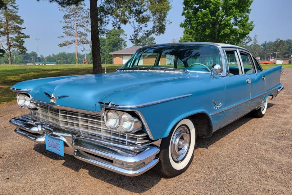 1957 Chrysler Imperial sold for $10,800