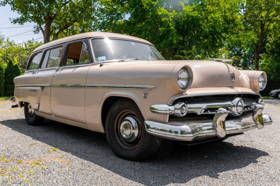 1954 Ford Customline sold for $6,000