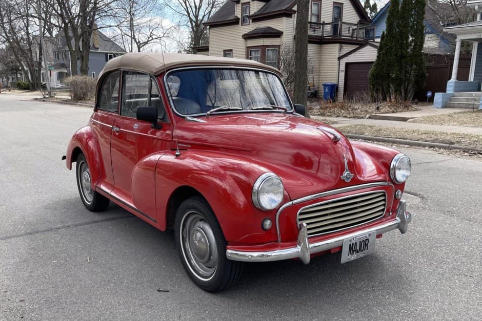 1961 Morris Minor sold for $8,100