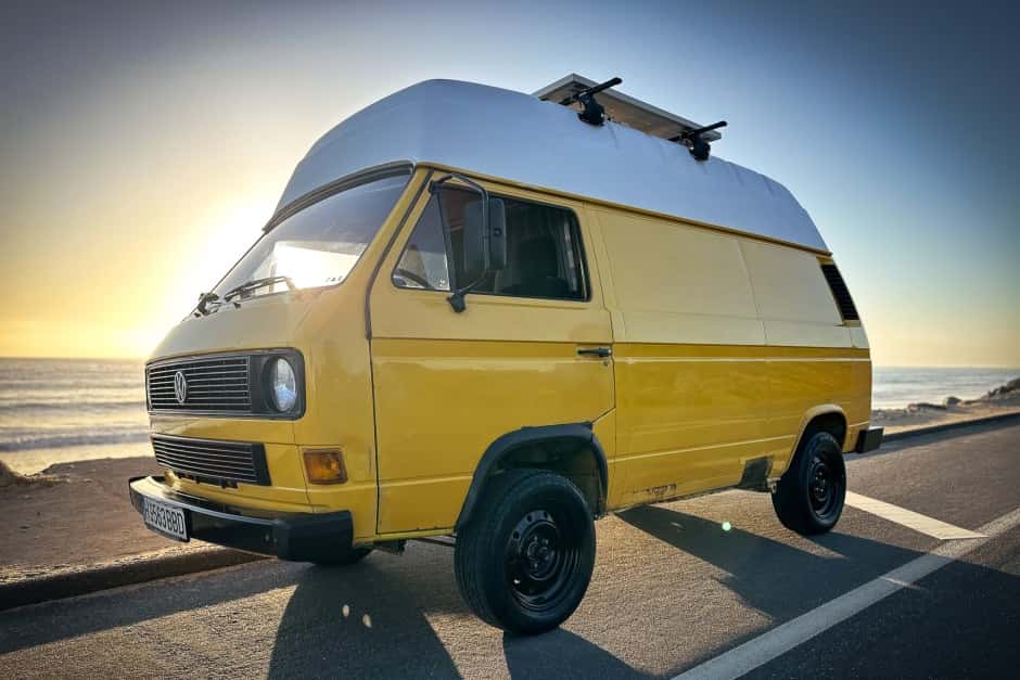 1988 Volkswagen Vanagon sold for $13,055
