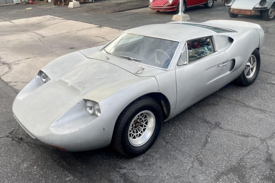 0 Ford GT40 Replica sold for $2,500