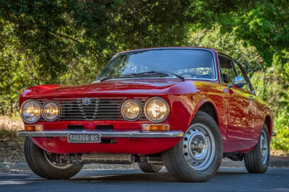 1975 Alfa Romeo 105/115 Series Coupe sold for $38,000