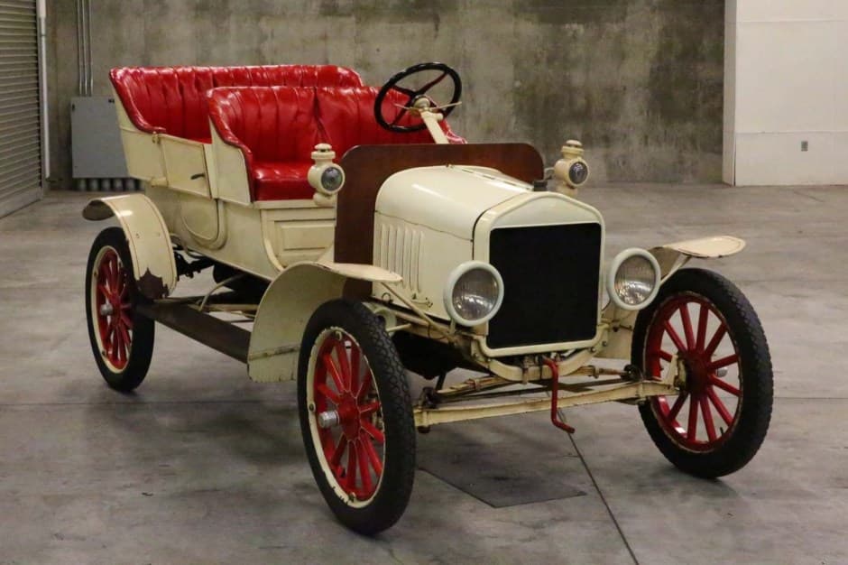 1920 Ford sold for $4,950