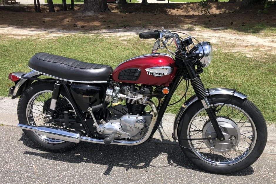 1968 Triumph Bonneville T120 sold for $7,400