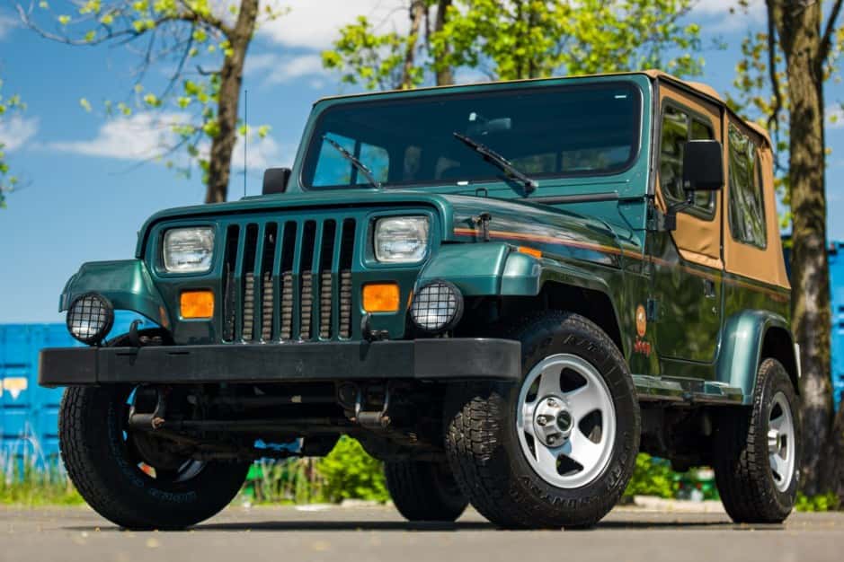 1994 Jeep Wrangler YJ (1987-1995) sold for $25,999