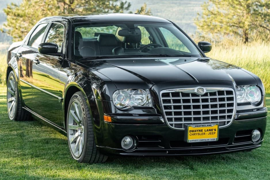 2006 Chrysler 300 (2005-2023) sold for $33,553