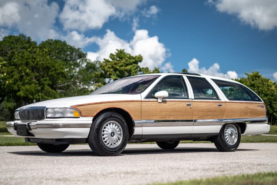 1992 Buick Roadmaster sold for $15,750