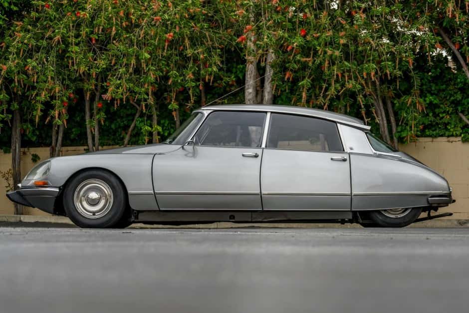1967 Citroen DS sold for $19,000
