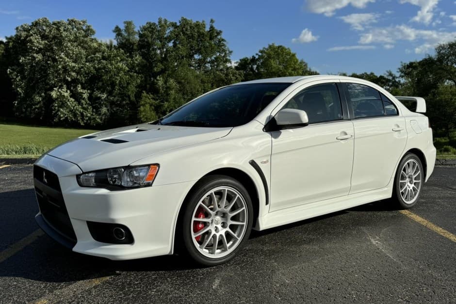 2010 Mitsubishi Lancer Evolution sold for $35,250