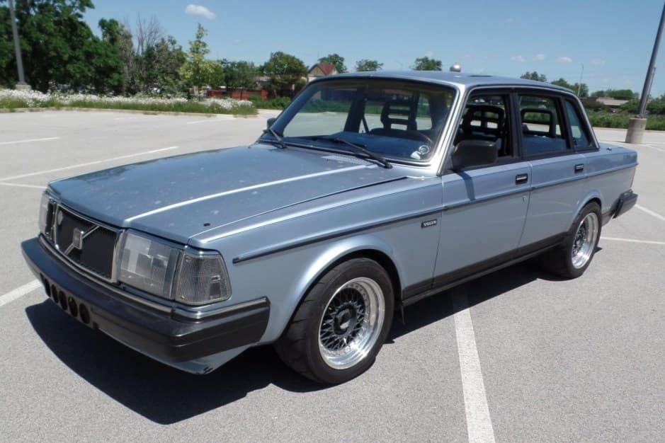 1990 Volvo 240 sold for $14,750